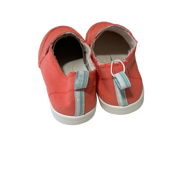 Vionic Malibu slip on sneaker - Picture 2 of 5